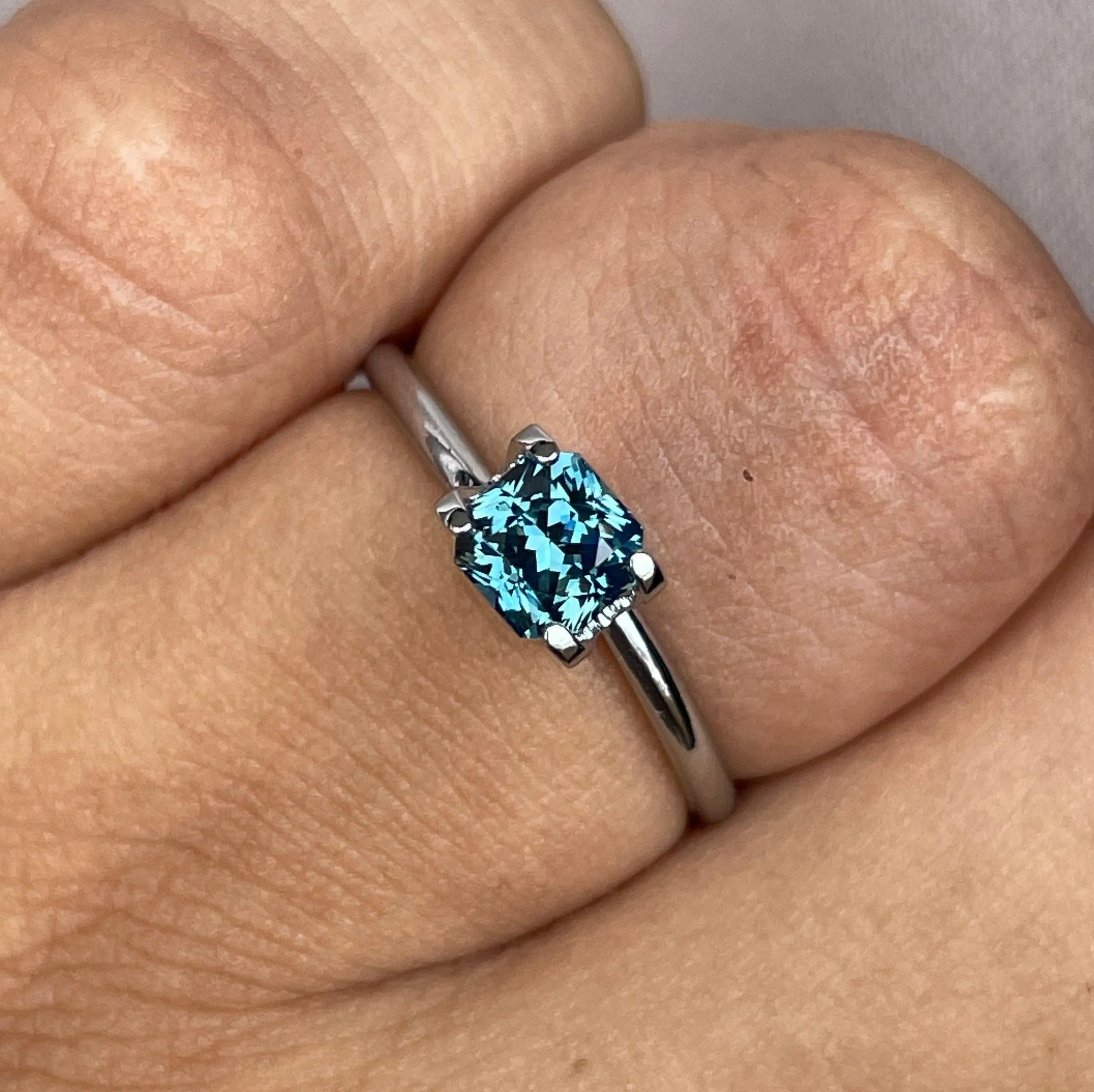 1.14 crt Teal Sapphire| One of a kind, Blue green radiant Sapphire for a diamond Cluster ring, white gold ring Bridal ring Anniversary gift