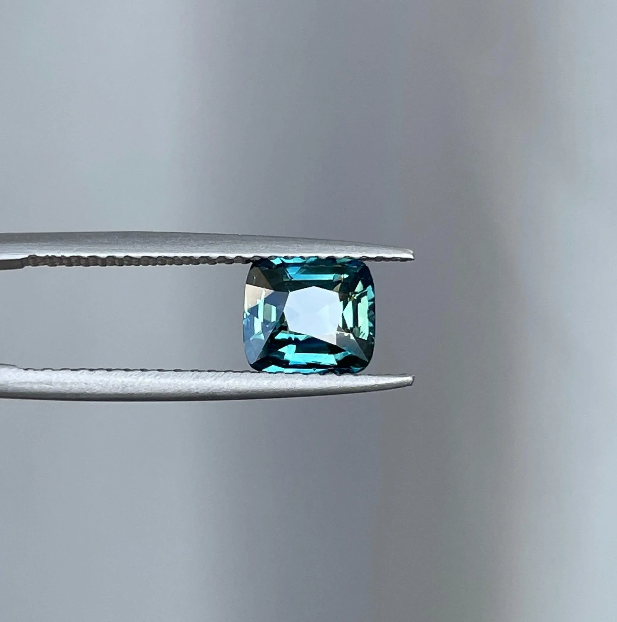 1.60 ct Unique teal sapphire, precious gemstone in Cushion cut from Madagascar for custom handmade engagement ring, Bicolour green blue ring