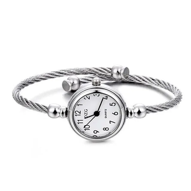 2019 Women's Simple Lady's Quartz Watch