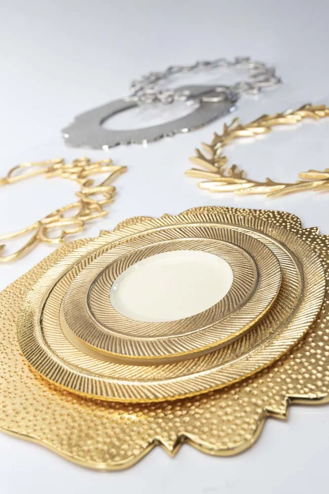 Chantilly Charger Gold