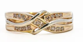 Elegant Crossover Diamond Ring in Yellow Gold tdw 0.15ct