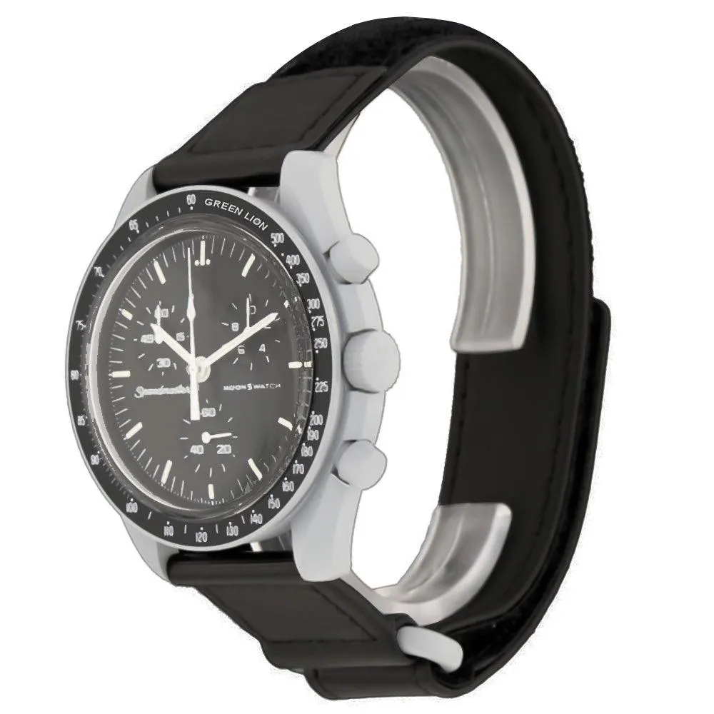 Green Lion Moon Smart Watch Plastic Case With Black Strap