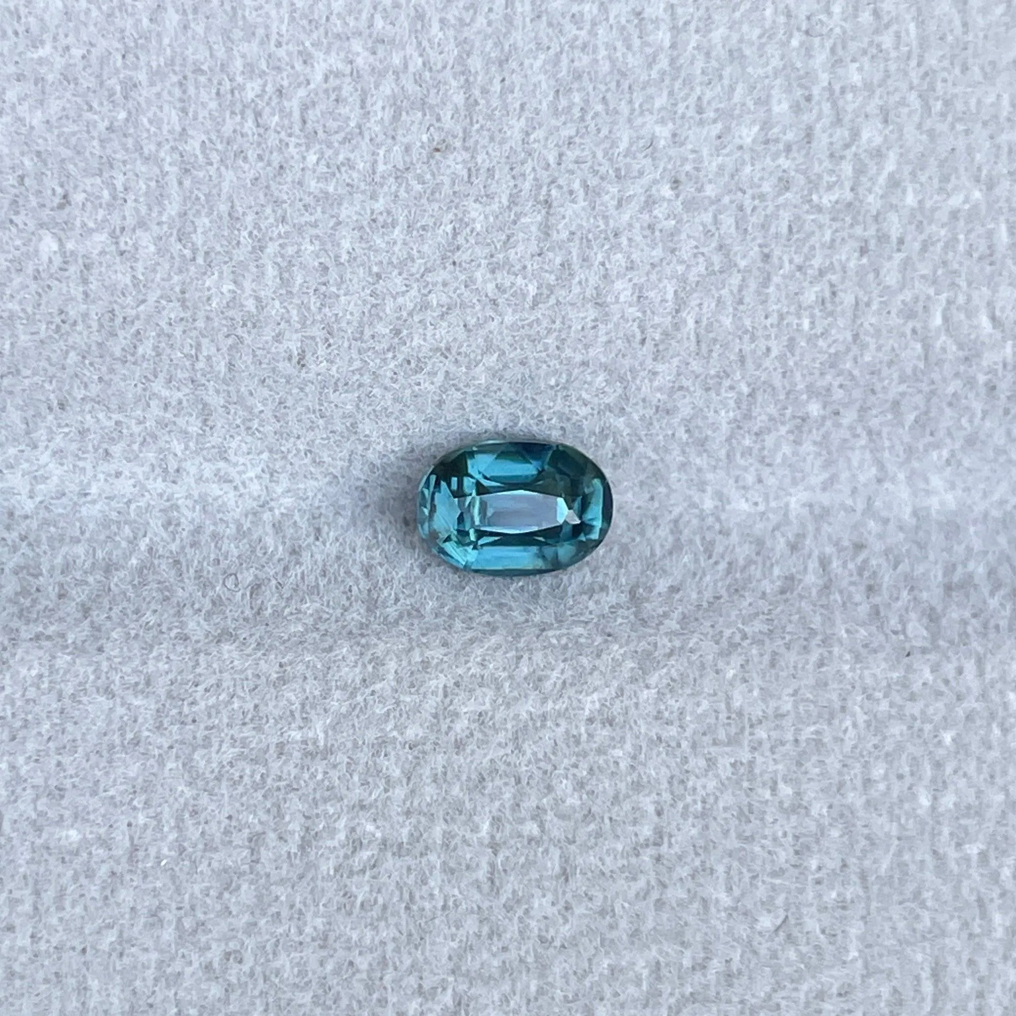 Loose sapphire heated certified blue green oval shape cut natural 0.73 ct