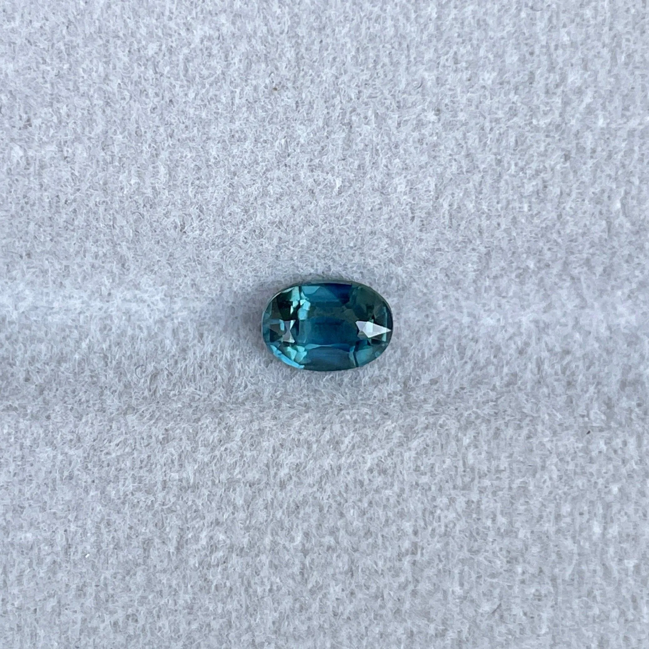 Loose sapphire heated certified blue green oval shape cut natural 0.73 ct