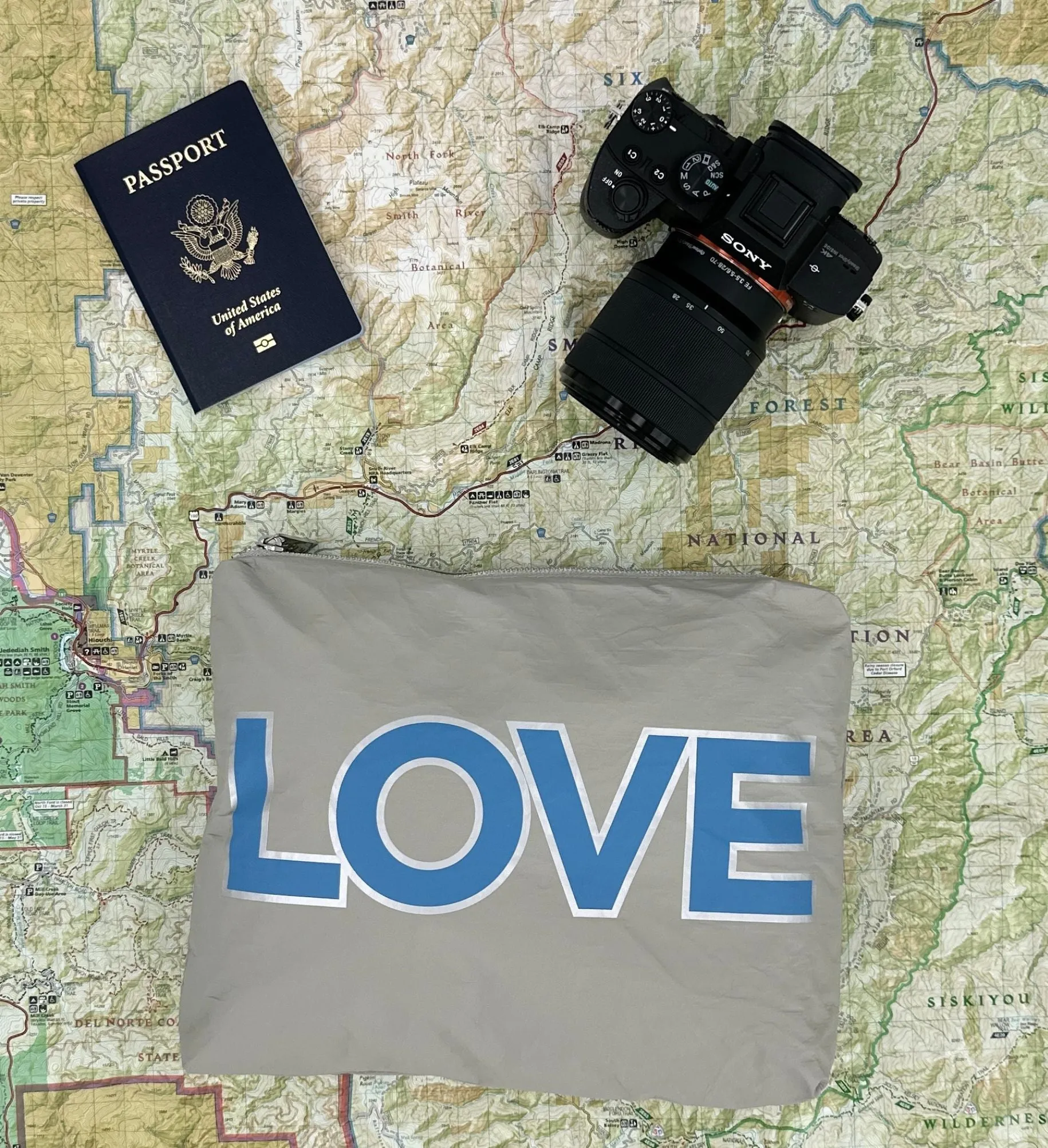 Medium Zipper Pack - Double LOVE in Earth Gray and Sky Blue
