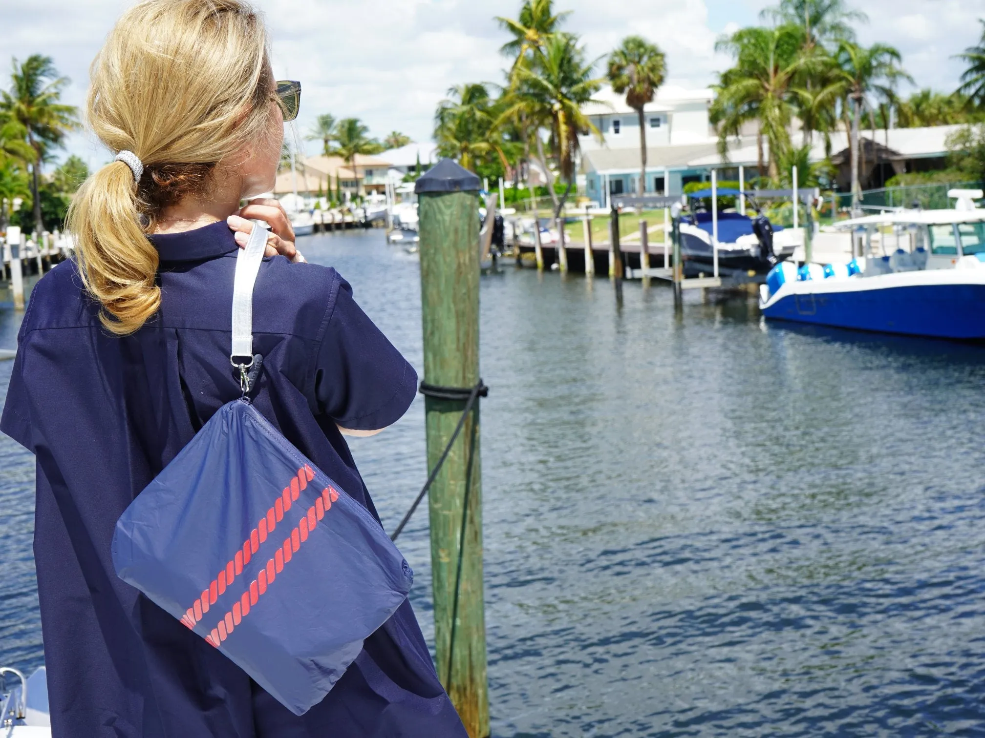 Medium Zipper Pack in Nautical Rope Stripes in Matte Navy and Red