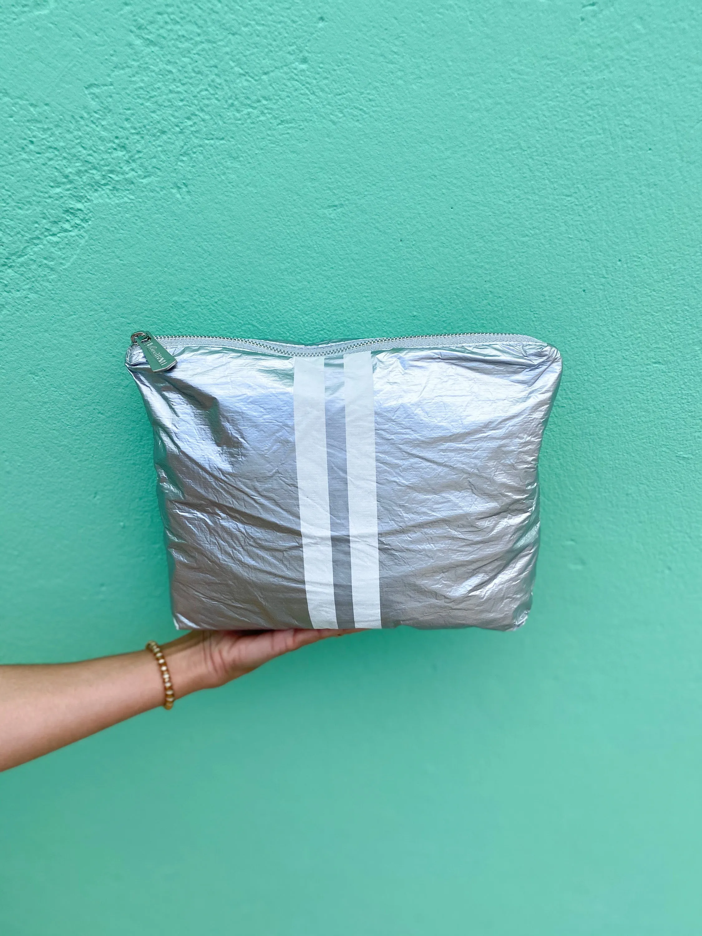 Medium Zipper Pack in Silver with Shimmer White Stripes