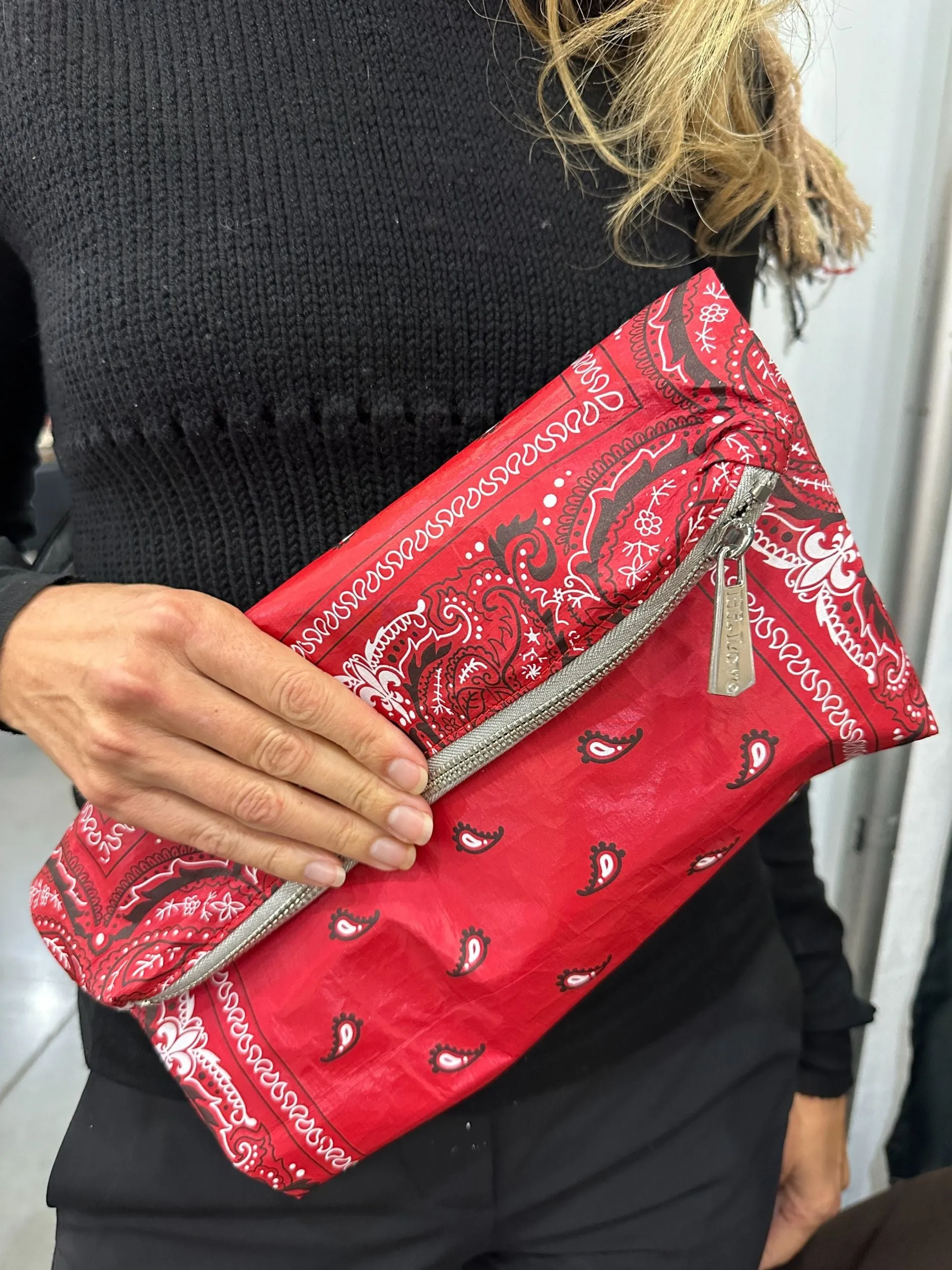 Medium Zipper Pouch - Red Bandana