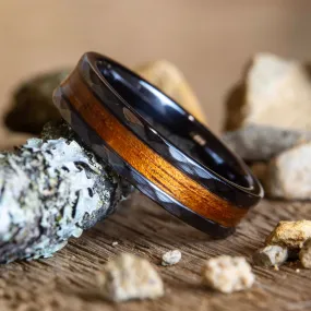 "Golden hammer" Hammered ring with Koa wood inlay