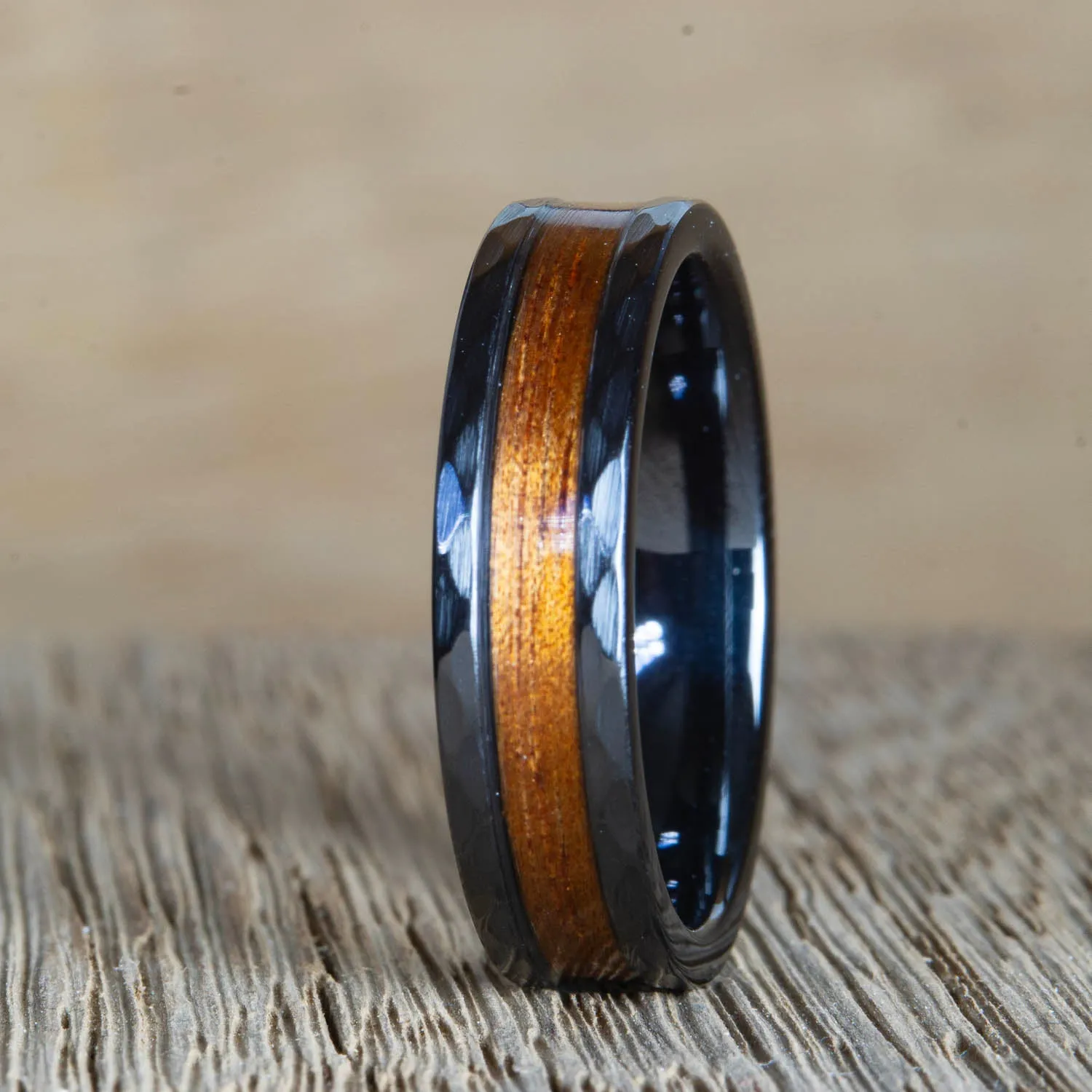 "Golden hammer" Hammered ring with Koa wood inlay