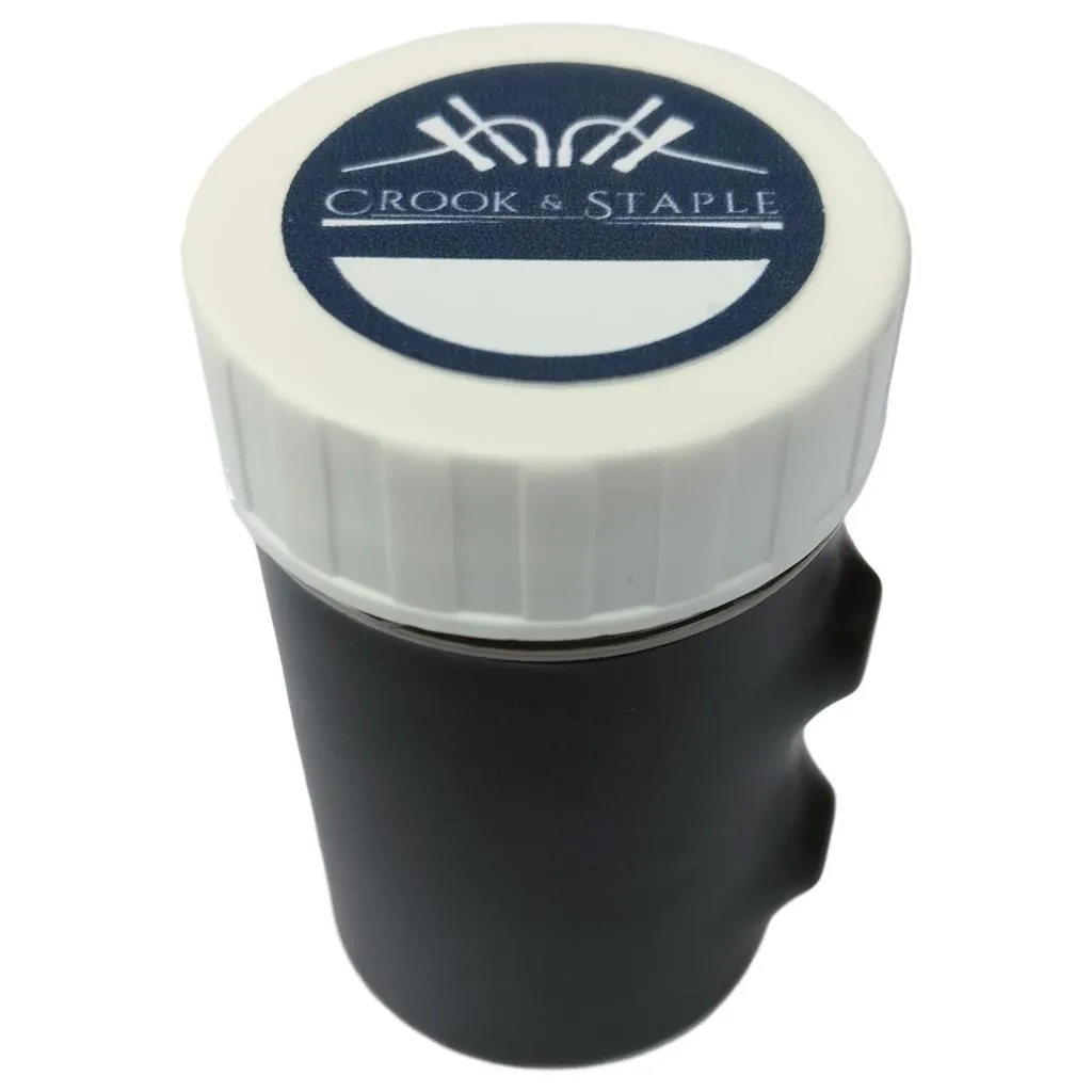 Magnetic Reed Water Pot & Holder - Efficient Watering Solution
